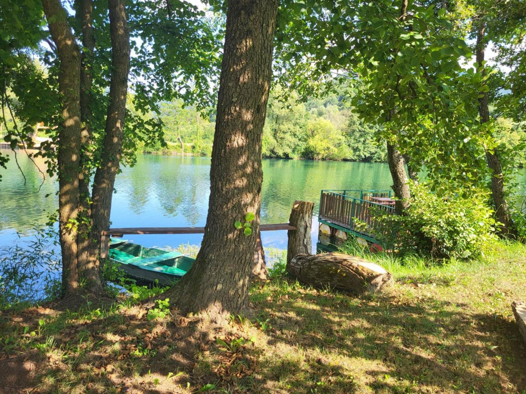 Una Si Villa Lohovo Eksteriør billede